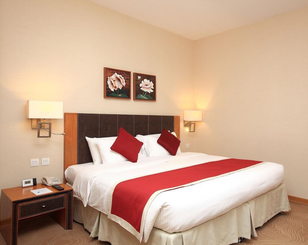 Golden Tulip - Al Jubail Otel Dış mekan fotoğraf