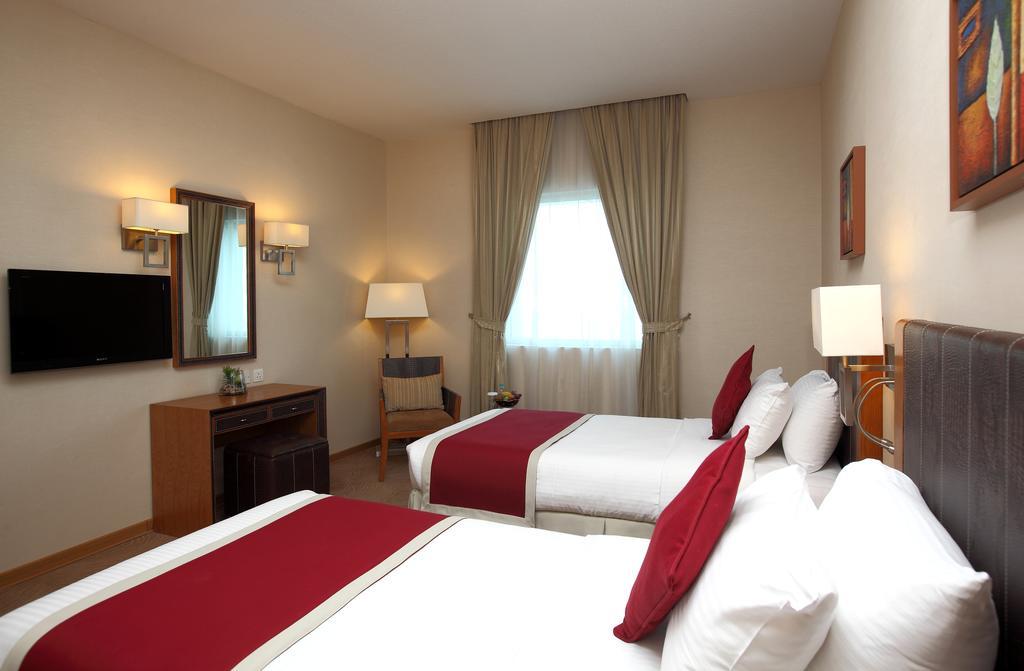 Golden Tulip - Al Jubail Otel Dış mekan fotoğraf