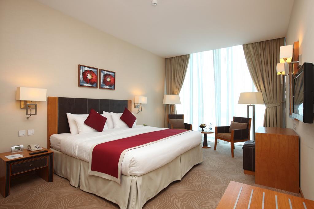 Golden Tulip - Al Jubail Otel Oda fotoğraf