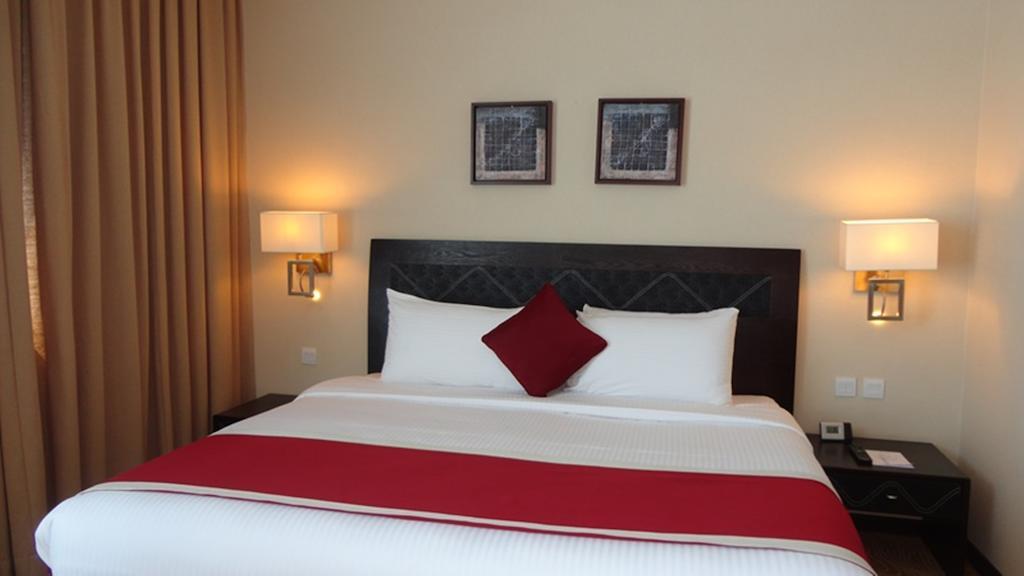 Golden Tulip - Al Jubail Otel Oda fotoğraf