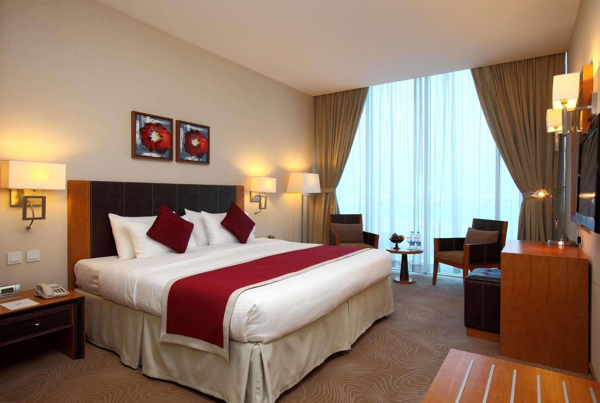 Golden Tulip - Al Jubail Otel Dış mekan fotoğraf