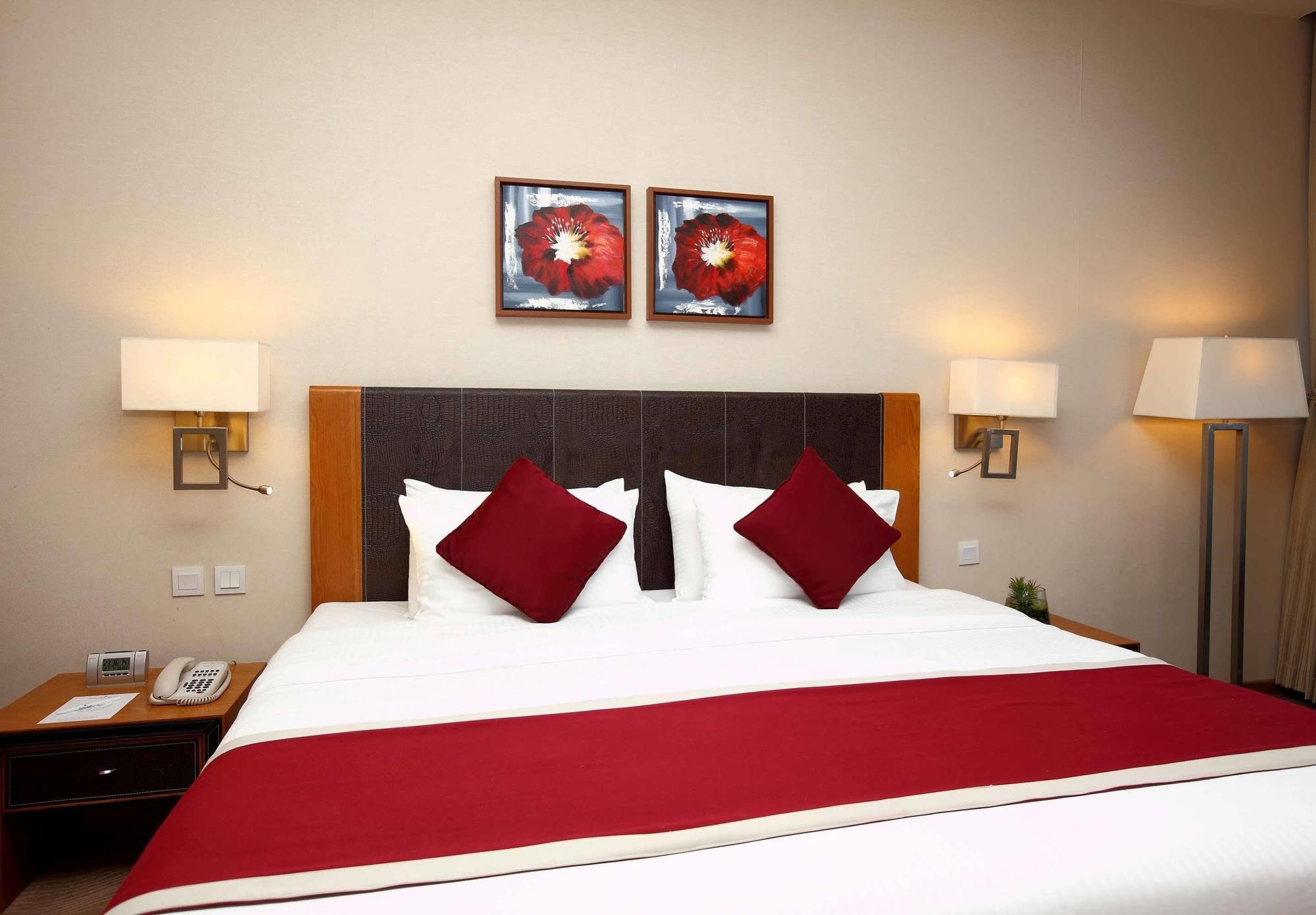 Golden Tulip - Al Jubail Otel Dış mekan fotoğraf