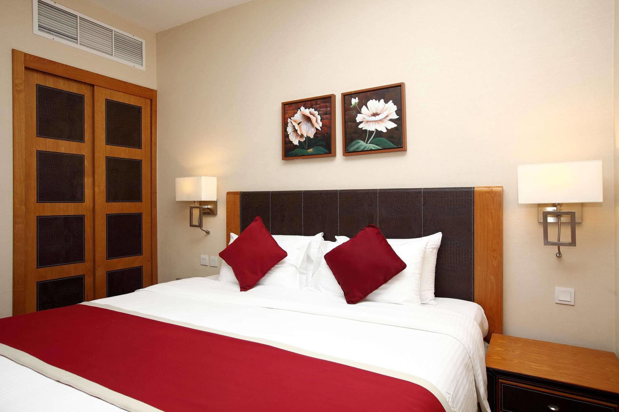Golden Tulip - Al Jubail Otel Dış mekan fotoğraf