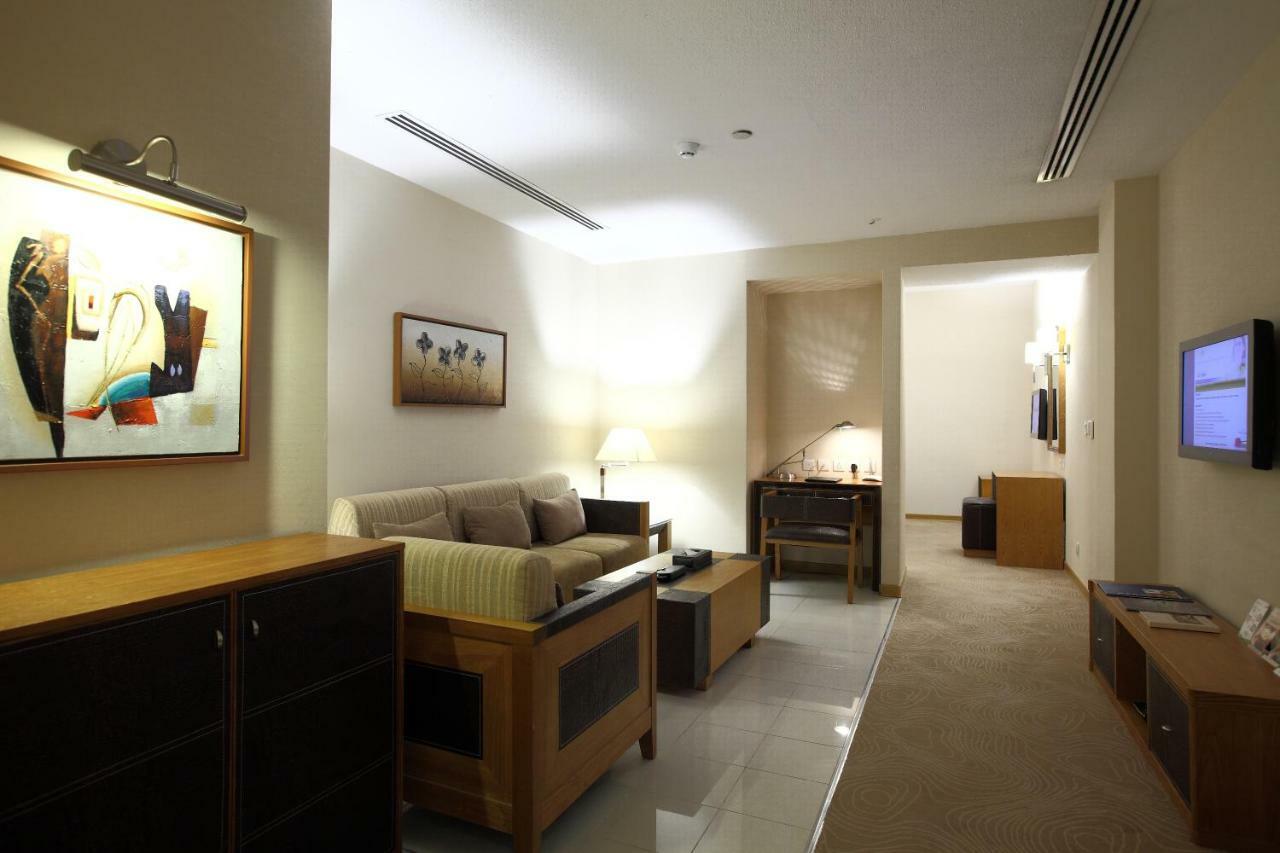Golden Tulip - Al Jubail Otel Dış mekan fotoğraf
