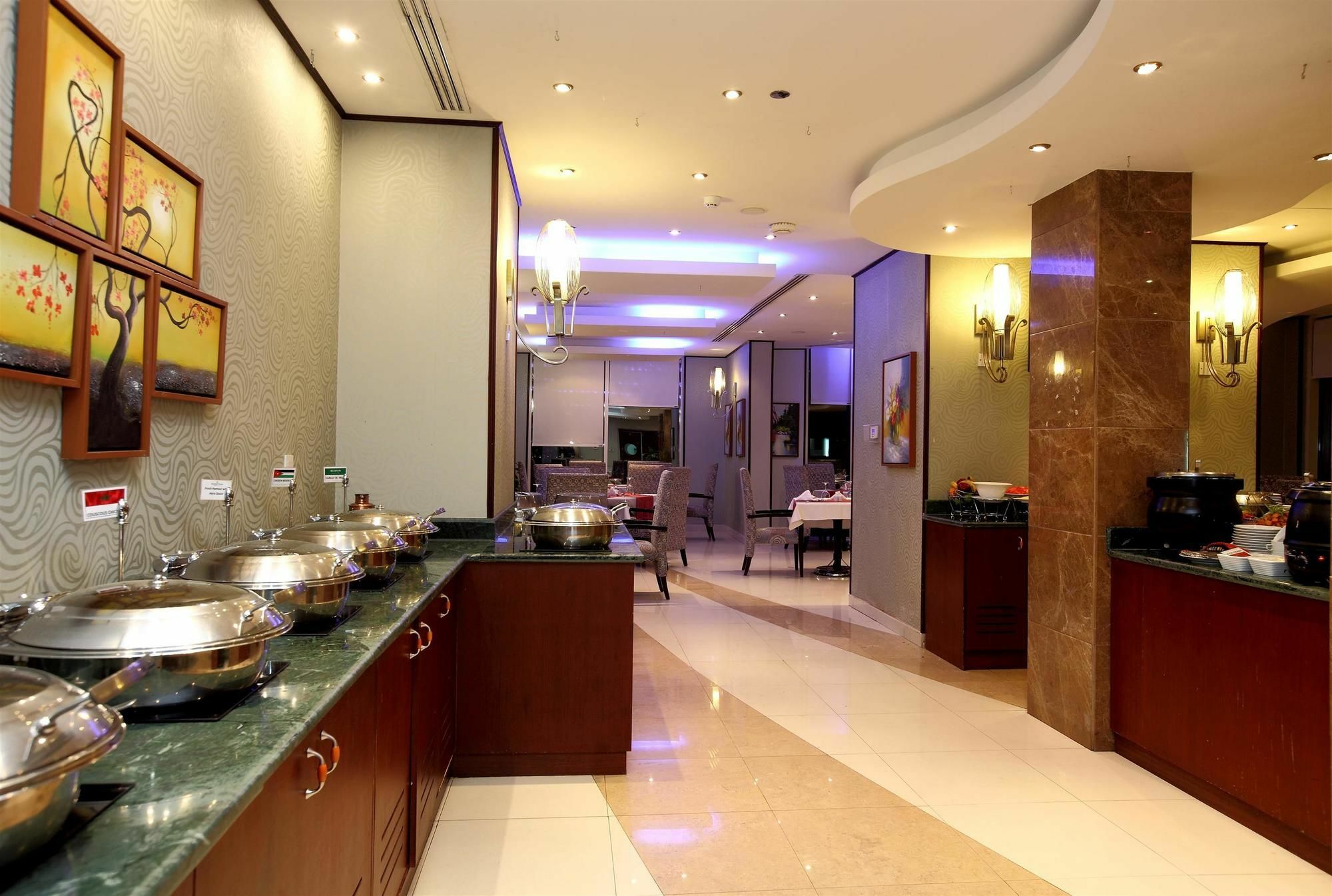 Golden Tulip - Al Jubail Otel Dış mekan fotoğraf