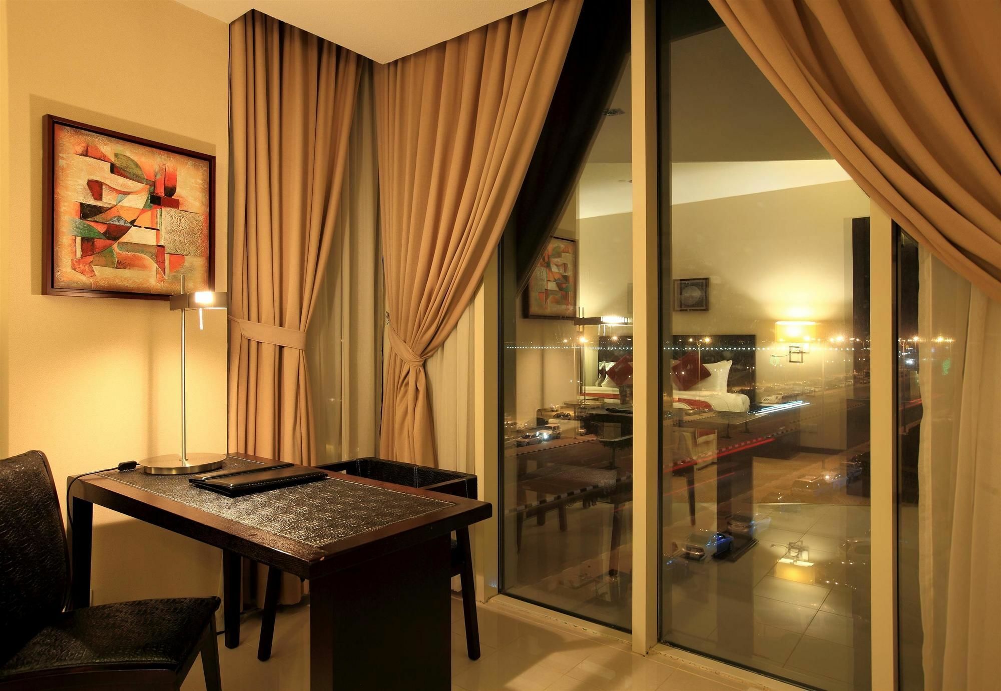 Golden Tulip - Al Jubail Otel Dış mekan fotoğraf