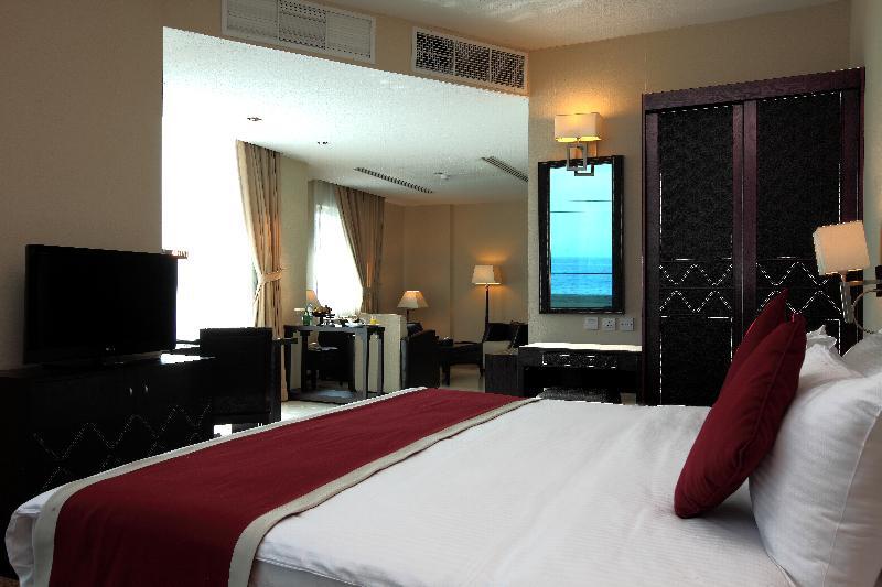 Golden Tulip - Al Jubail Otel Dış mekan fotoğraf